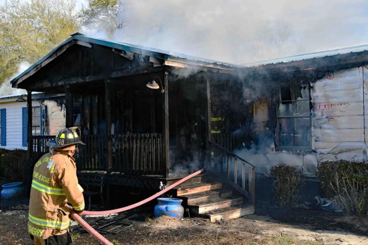 What to Do Immediately After Your Home Is Damaged by Fire